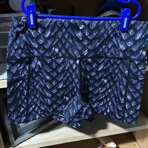 NWT CVG Dusk Dragons 2.5” medium shorts with pockets